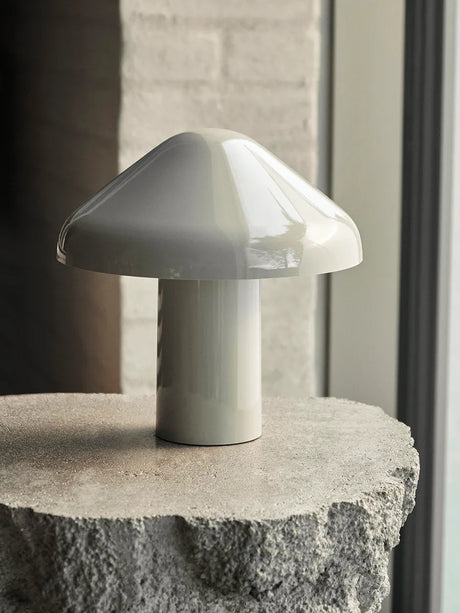 Pao Bärbar lampa från Hay - Cream white - Jacobsen Plus