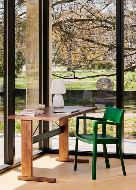 Passerelle skrivbord, L140 cm från Hay - Water-based lacquered oak / Ink black / Water-based lacquered oak - Jacobsen Plus