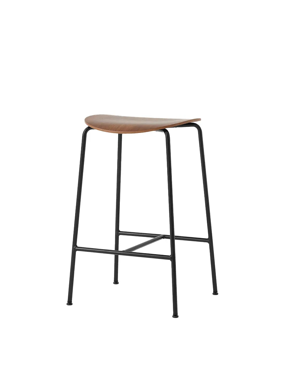 Pavilion Counter Stool AV37 från &Tradition