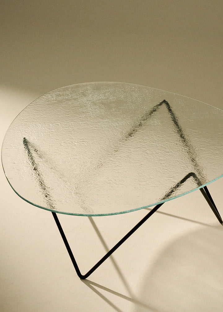 Pedrera soffbord, transparent strukturerat Glas från GUBI - 1 - Jacobsen Plus