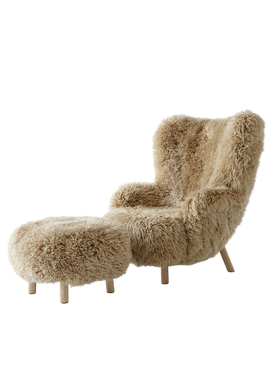 Petra VB3 fåtölj inkl. Pall, Sheepskin honey 50 från &Tradition - 1 - Jacobsen Plus