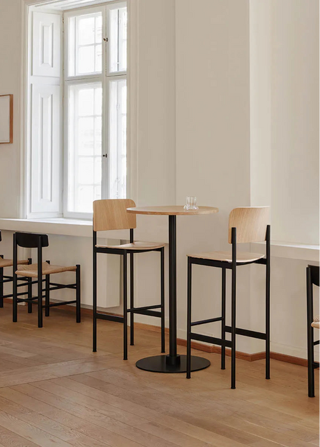Plan Barstool, eklack från Fredericia Furniture - H: 65 (lav) - Jacobsen Plus