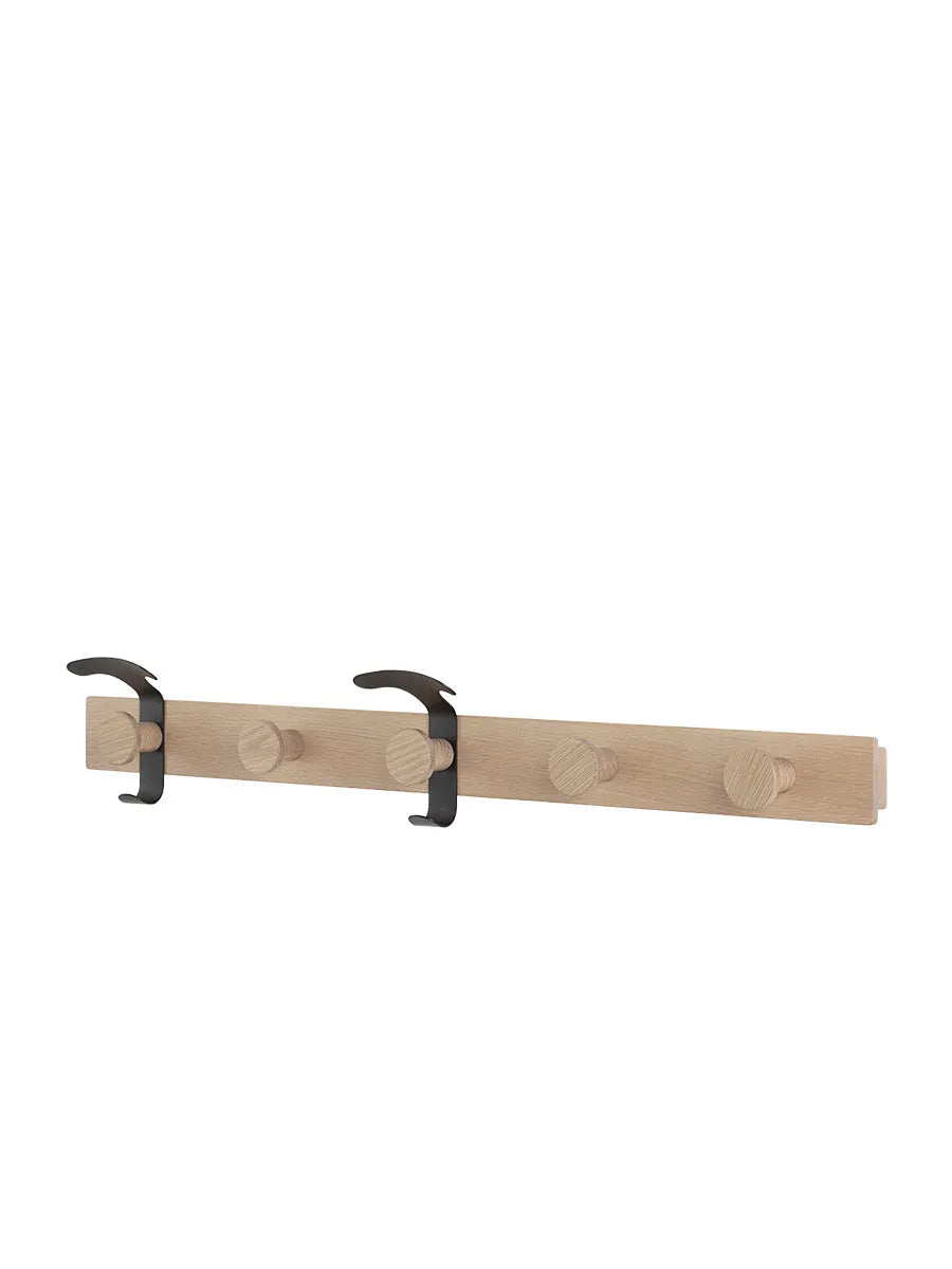 Avail Coatställ från Muuto - Oak - black - Jacobsen Plus