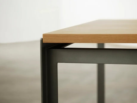 PK52 Professorsbord från Carl Hansen & Søn - Lackerad eg - Jacobsen Plus