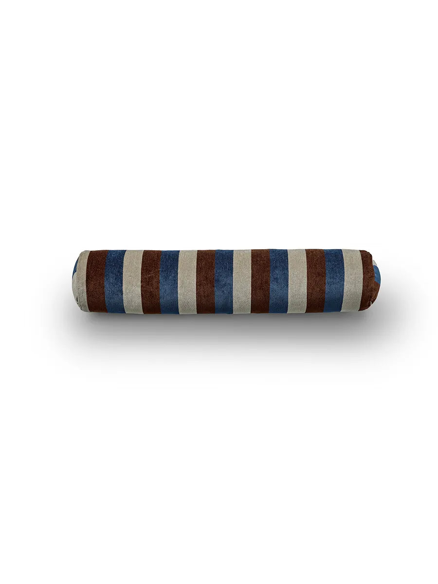 Ember Pyjamas Pillow, Ø15x74 från Eilersen - L03 - Jacobsen Plus
