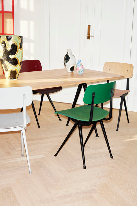 Result Chair från Hay - Beige (bejdset) / Beige pulverlakeret stål - Jacobsen Plus