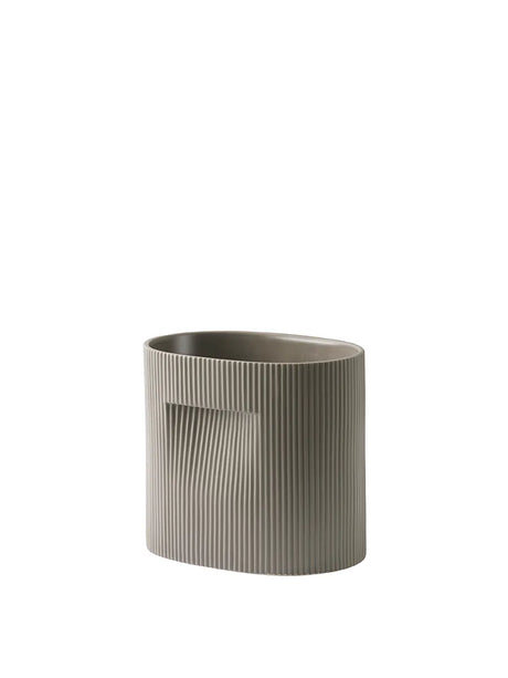 Ridge-kruka, taupe från Muuto - H 13 cm - Jacobsen Plus