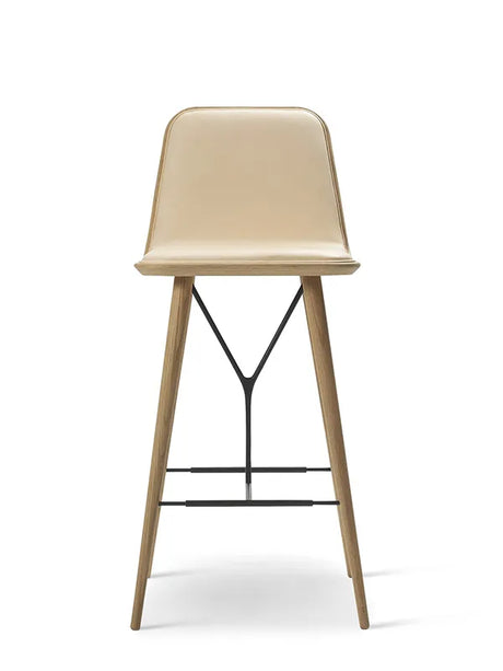 Spine Barstool från Fredericia Furniture - Stofgruppe 0 / Ek lak - Jacobsen Plus