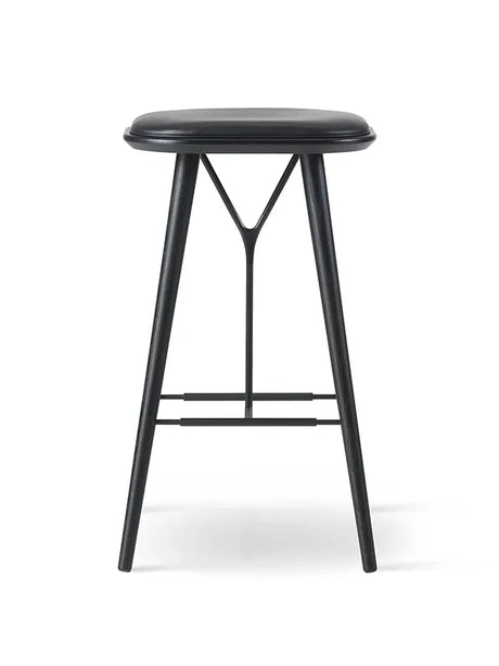 Spine Stool från Fredericia Furniture - Stofgruppe 1 / Ek lak - Jacobsen Plus