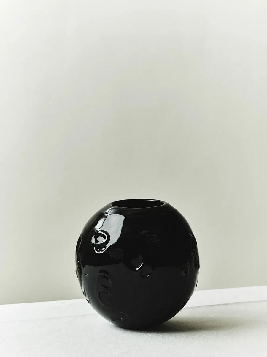 S.R. Vintage Vas Deco Black från Louise Roe - 1 - Jacobsen Plus