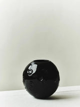 S.R. Vintage Vas Deco Black från Louise Roe - 1 - Jacobsen Plus