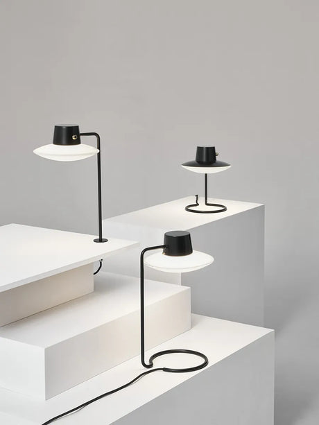 AJ Oxford 410 Bordslampa på pinne från Louis Poulsen - 2 - Jacobsen Plus