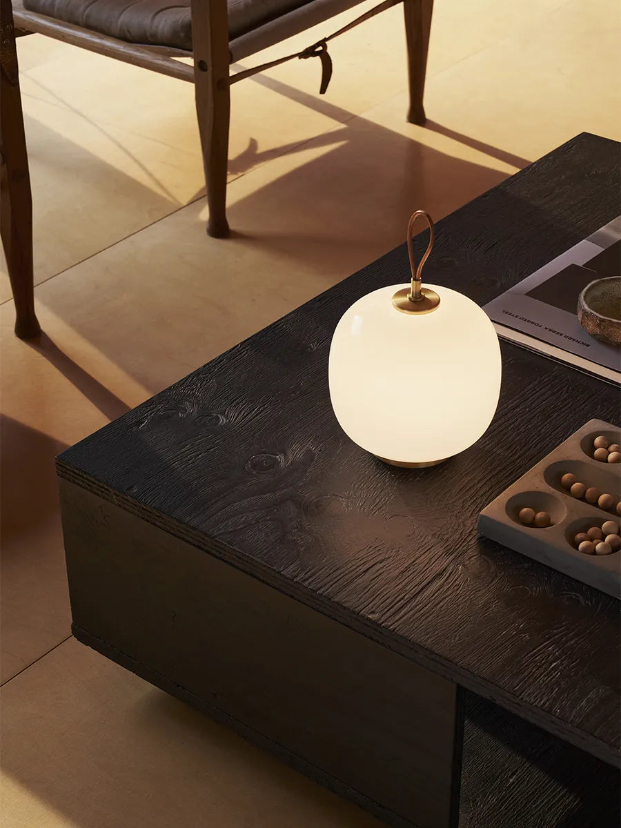 VL45 Radiohus Bärbar lampa, pale rose från Louis Poulsen - 4 - Jacobsen Plus