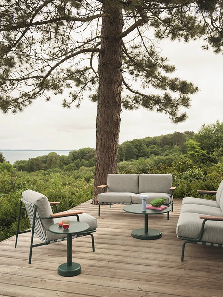 Settle Outdoor Loungefåtölj från Muuto - Dark green - Jacobsen Plus