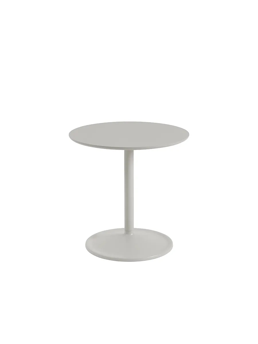 Soft Sidobord, Ø48/H48 från Muuto - Grey Linoleum - Jacobsen Plus