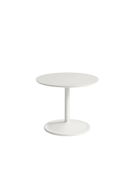 Soft sidobord, Ø48/H40 från Muuto - Beige Green Laminat - Jacobsen Plus