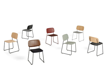 Soft Edge 50 Sled, stoppad Stol från Hay - Rökt eg - svart stel - Steelcut trio 195 - Jacobsen Plus