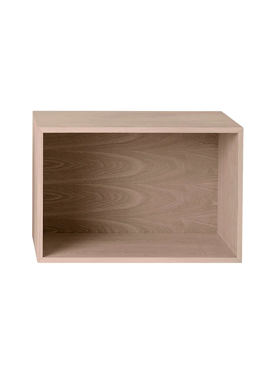 Stacked Bokhylla, stor från Muuto - Ek / Sluten (med ryggstöd) - Jacobsen Plus