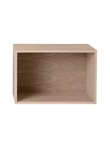 Stacked Bokhylla, stor från Muuto - Ek / Sluten (med ryggstöd) - Jacobsen Plus