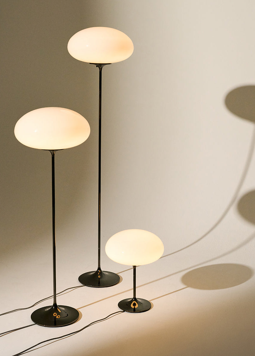 Stemlite opal golvlampa, H150 från GUBI - 1 - Jacobsen Plus