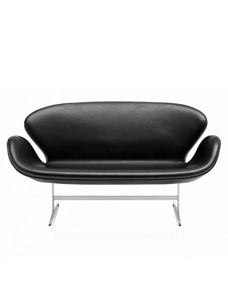 3321 Svanen-soffa i svart Essential-läder av Arne Jacobsen - 1 - Jacobsen Plus
