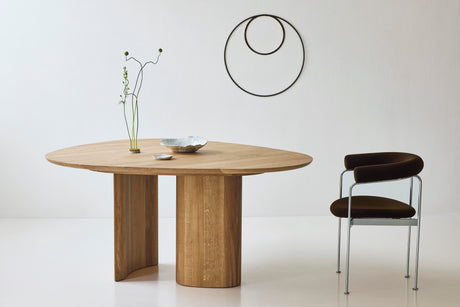 Tangent matbord, rund Ø136 från DK3 - Oljad eg - Jacobsen Plus