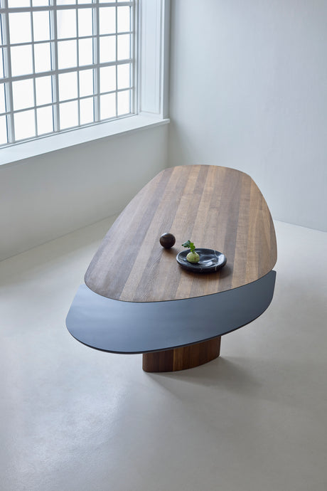 Tangent matbord, rektangulärt oljad rökt ek från DK3 - L240 x W110 x H72 cm - Jacobsen Plus