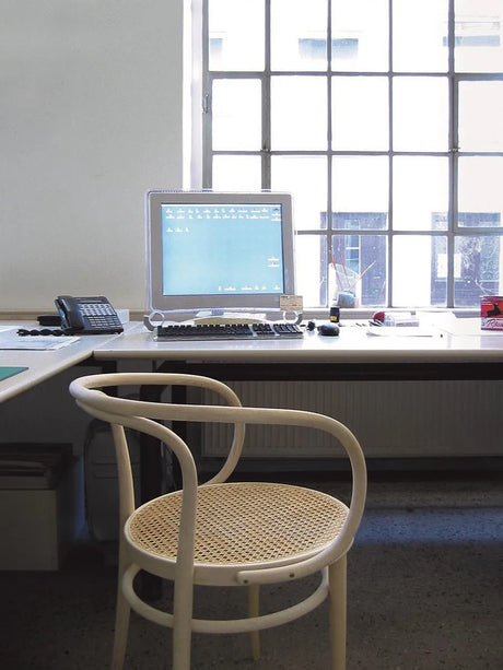 209 Armstol, vit från Thonet - 4 - Jacobsen Plus