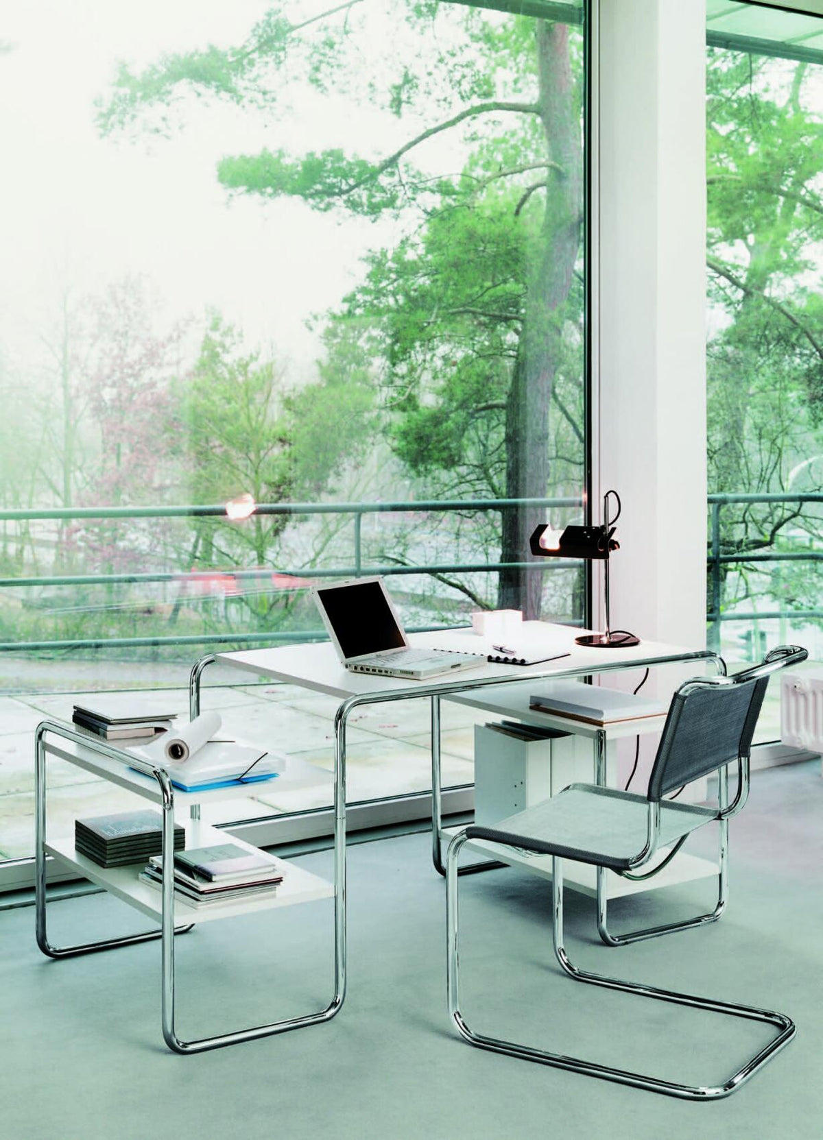 S 285 Skrivbord, krom från Thonet
