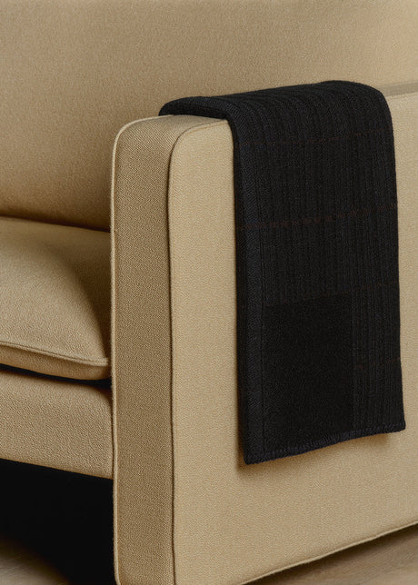 Grid-pläd från Fredericia Furniture - Svart - Jacobsen Plus