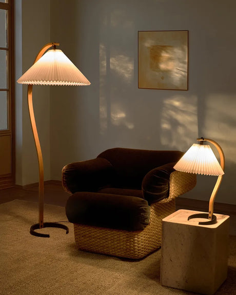 Timberline bordslampa från GUBI - 3 - Jacobsen Plus
