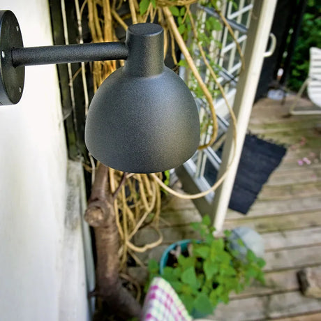 Toldbod 155 vägglampa från Louis Poulsen - Alu färg struktur - Jacobsen Plus