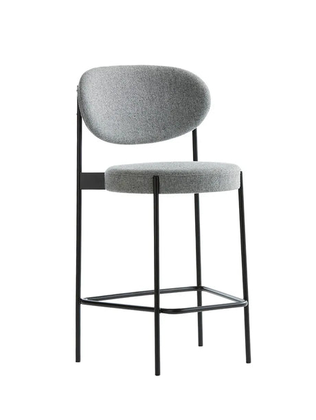 Serie 430 barstol, svart av Verner Panton - Højde: 65 cm / Stofgruppe 1 - Jacobsen Plus
