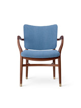 VLA61 Monarch Chair av Vilhelm Lauritzen - Mahogny olie - Baru 0740 - Jacobsen Plus