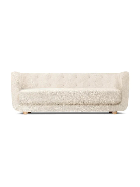 Vilhelm Soffa från Audo Copenhagen - Tyg / Signatur - Sahco Zero Boucle 001 / Ek - Jacobsen Plus