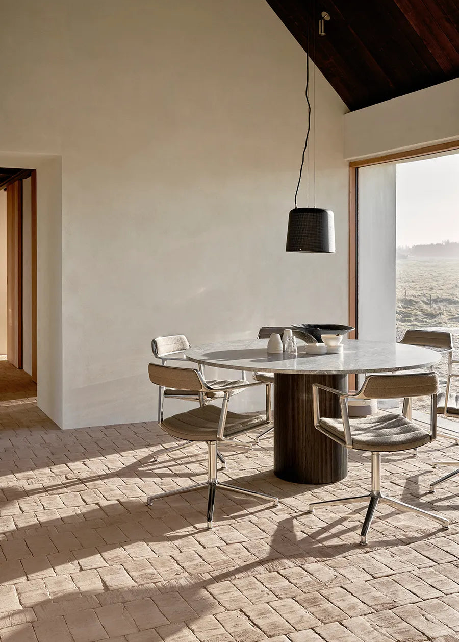 VIPP452 Swivel-stol, mörk sand från Vipp - 2 - Jacobsen Plus