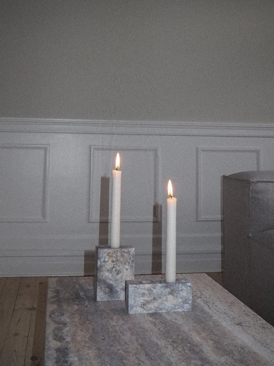 Epode Ljusstake 14 cm, travertin silver från Wabi Sabi Nordic