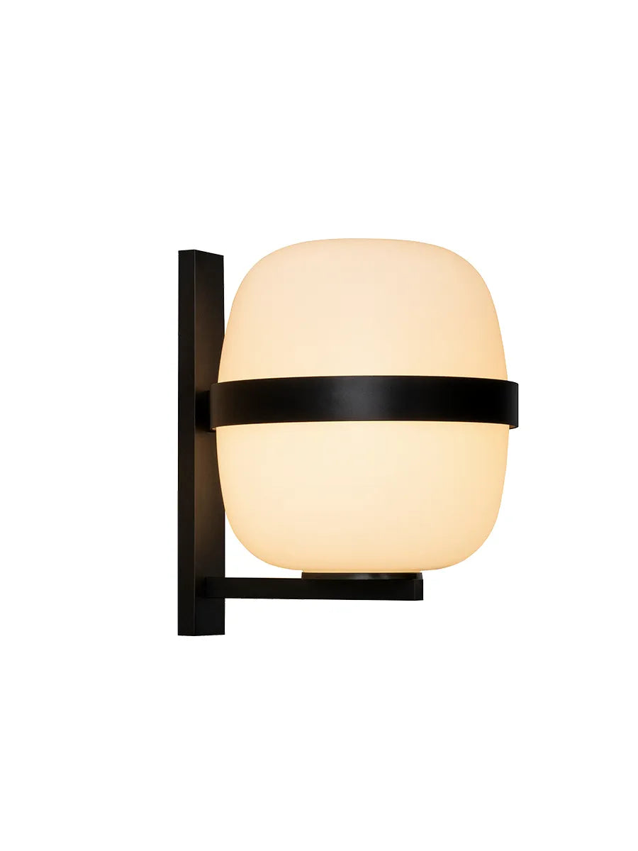 Wally Cesta Vägglampa från Santa and Cole - Svart - Jacobsen Plus