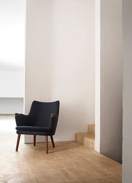 CH71 Fåtölj av Hans J. Wegner - Såpa / Ek-stofgruppe 1 - Jacobsen Plus