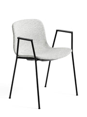 About a Chair AAC19 från HAY