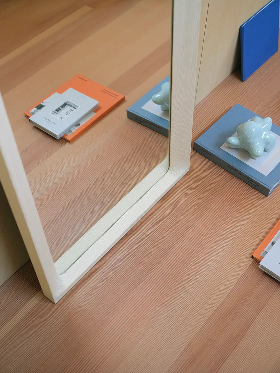 Arced Mirror, 170x61 från Muuto - 5 - Jacobsen Plus