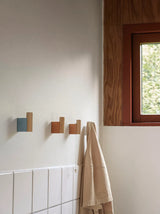 Attach Coat Hooks, 2 st. från Muuto - 9 - Jacobsen Plus