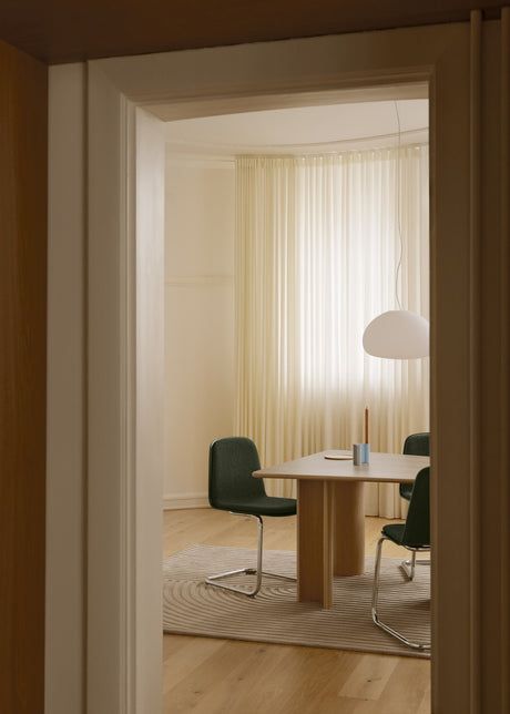 Muuto - Brink stol, konsolburen base - Svart sits - Svart stel - Jacobsen Plus