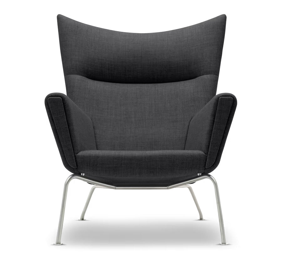 CH445 Wing Chair av Hans J. Wegner - Textil: Mood 2101 - Jacobsen Plus