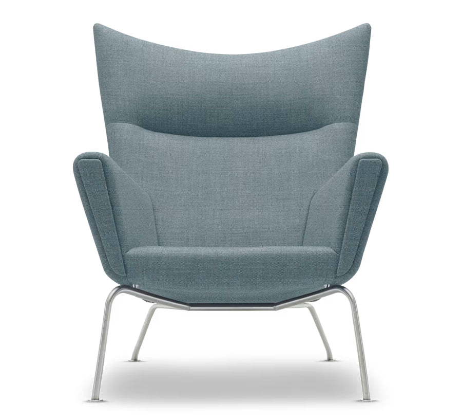 CH445 Wing Chair av Hans J. Wegner - Textil: Mood 3103 - Jacobsen Plus