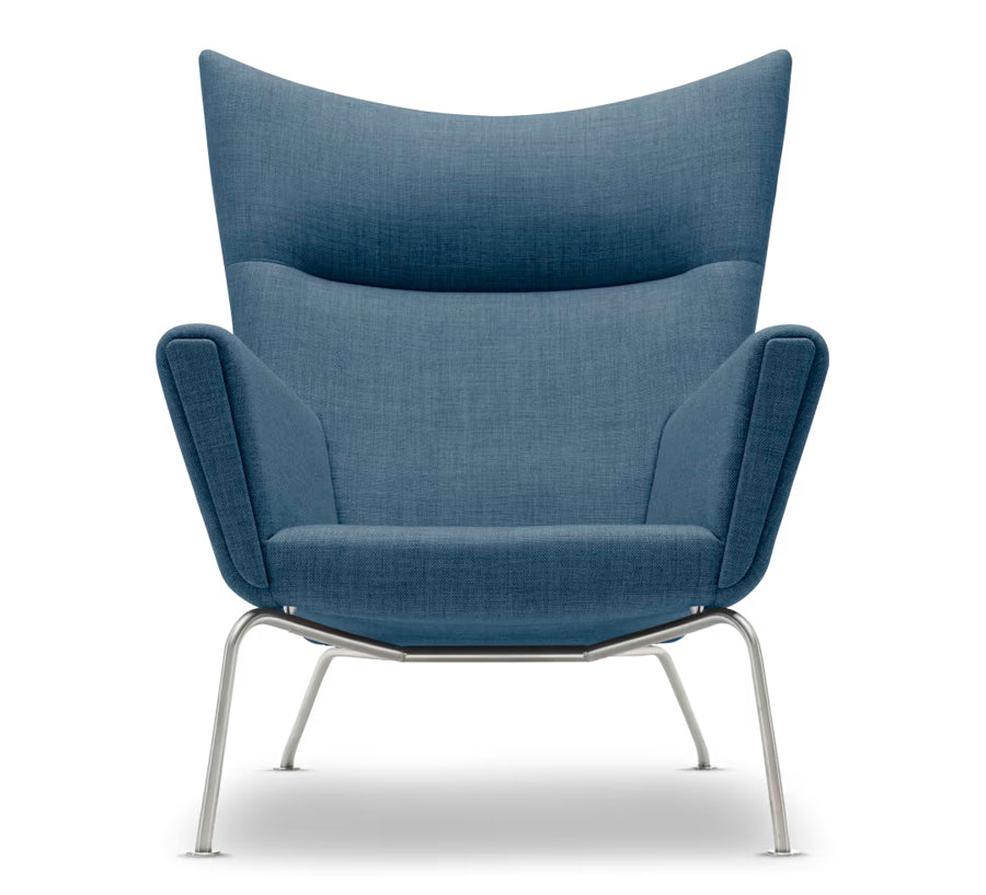 CH445 Wing Chair av Hans J. Wegner - Textil: Mood 4102 - Jacobsen Plus