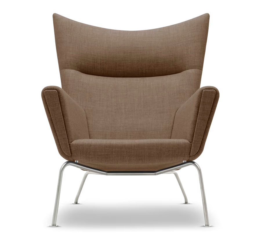 CH445 Wing Chair av Hans J. Wegner - Textil: Mood 4104 - Jacobsen Plus
