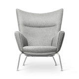 CH445 Wing Chair av Hans J. Wegner - Textil: Divina Melange 120 - Jacobsen Plus