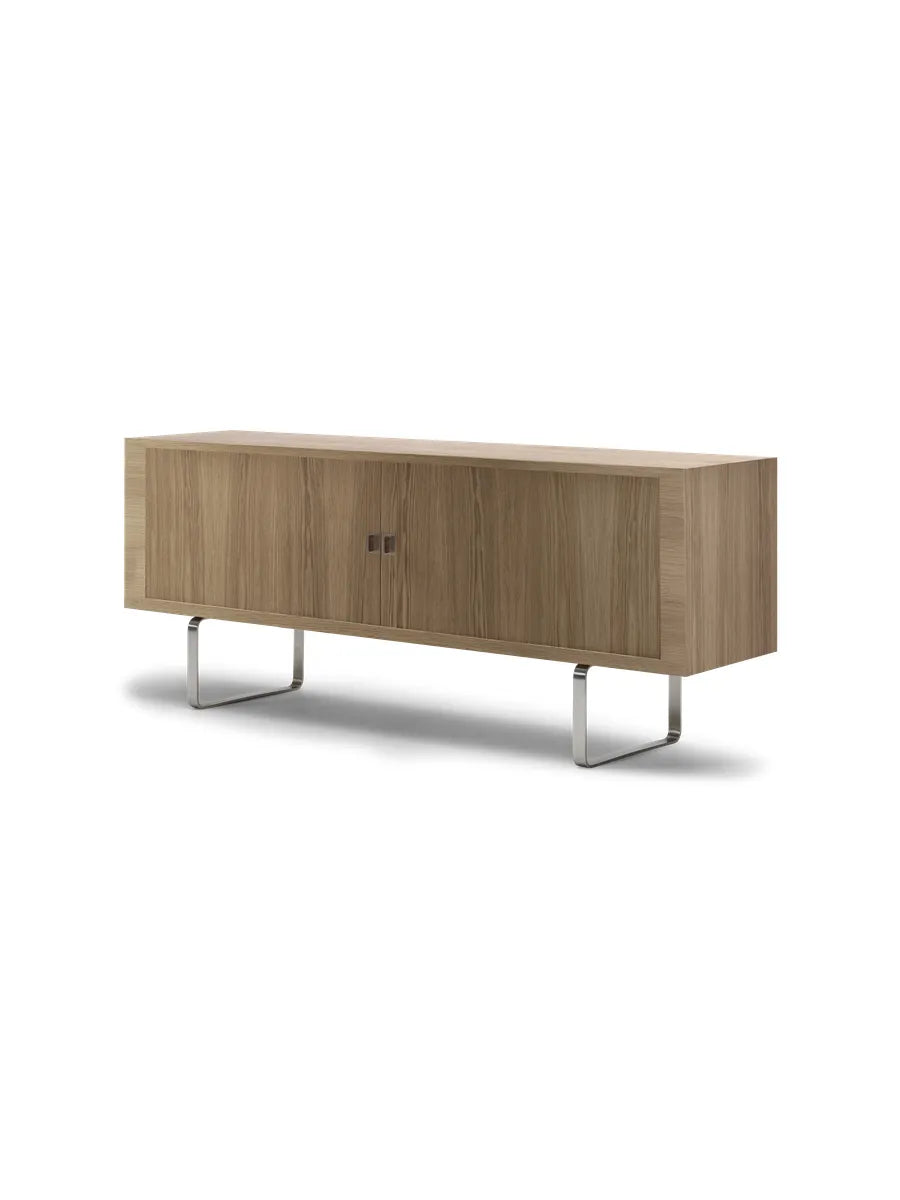 CH825 Credenza Skänk av Hans J. Wegner - 1 - Jacobsen Plus