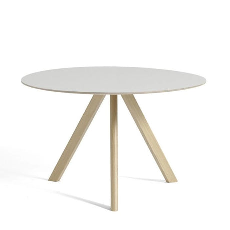 Copenhague CPH20 Bord, såpbehandlad ek, Off-white Ø120 cm från HAY - 1 - Jacobsen Plus